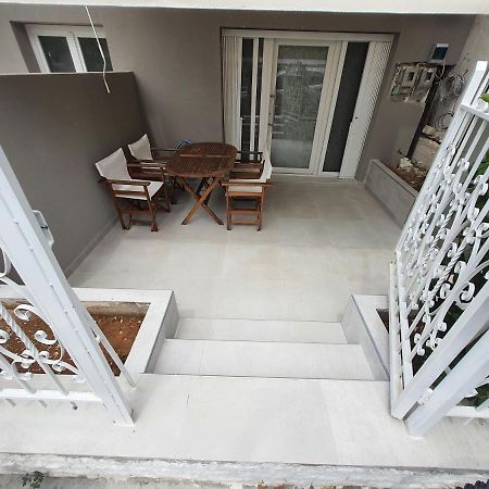 New Apartment ,50M From The Sea At Nea Irakleia. Dış mekan fotoğraf