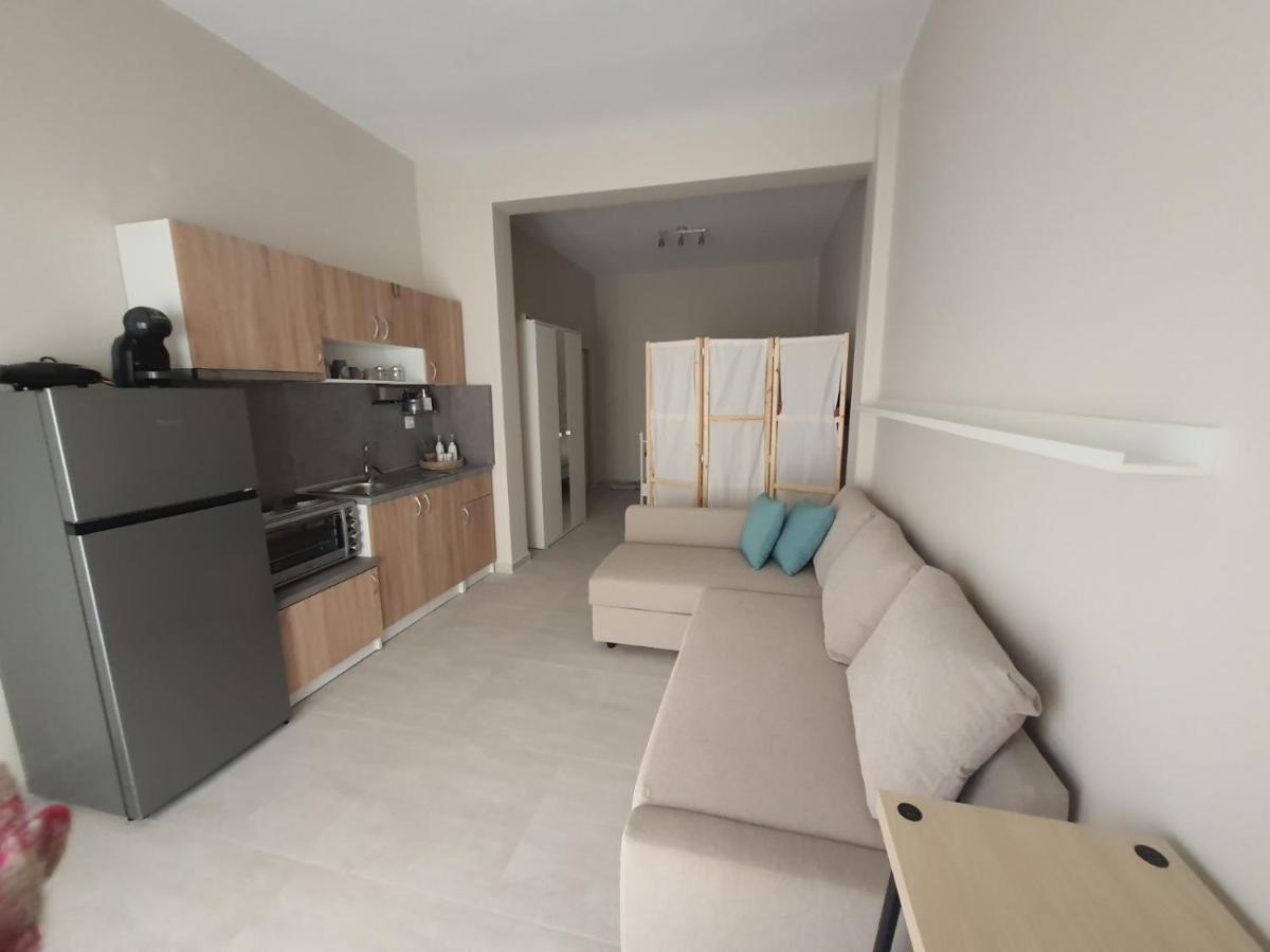 New Apartment ,50M From The Sea At Nea Irakleia. Dış mekan fotoğraf